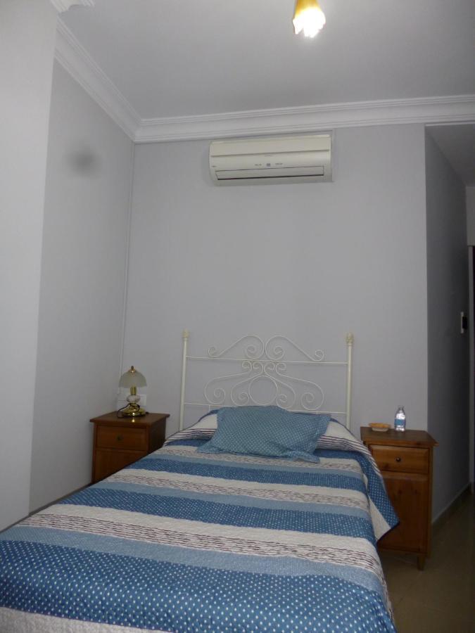 Hostal Virgen Del Rocio Los Palacios y Villafranca Kültér fotó